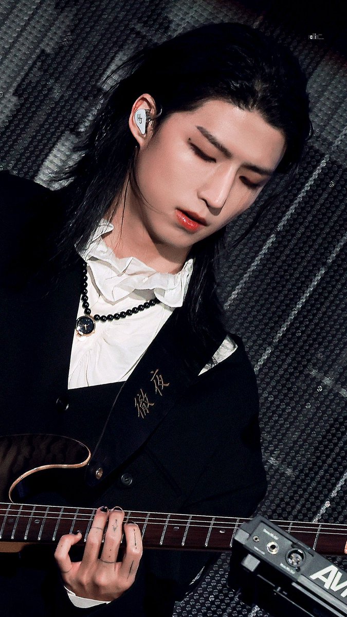 정이든다 tweet media