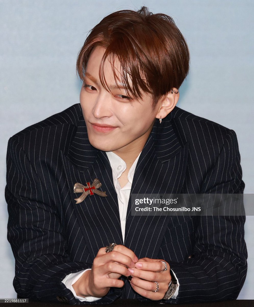 — Noee ♡'s 홍중 tweet media