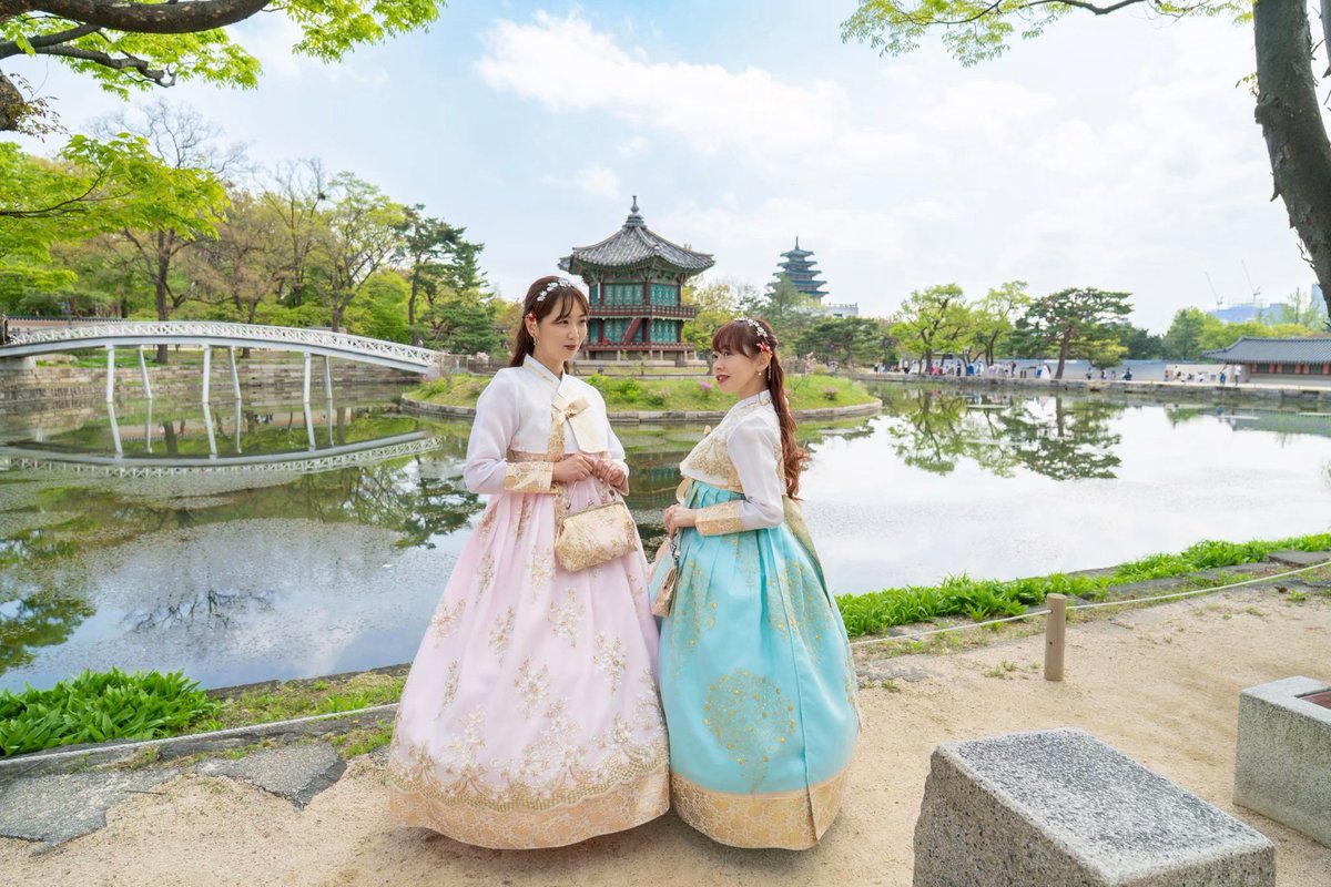 昨年の今頃は韓国公演でした🇰🇷近いうちに次回も計画したいと思っているので、ぜひ皆さんも一緒に行きましょう🌸