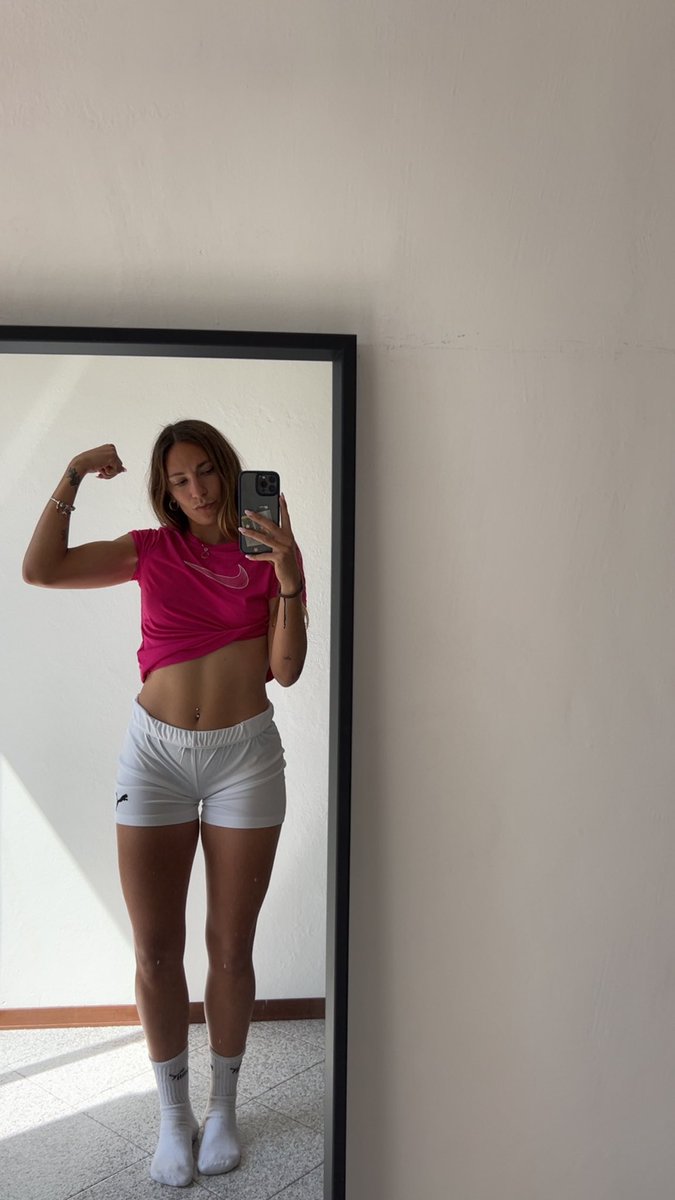 Italian Goddess tweet media