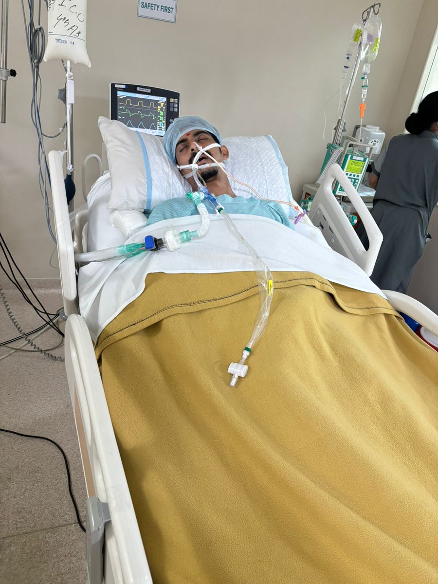 aashishavachar's tweet photo. शेखर रमेश पाटिल ये लड़का 7 दिन से  बेलापूर के अपोलो अस्पताल में बेहोशी  की  हालत  में  है,  आप से  जितना हो सके उतनी सहायता करे https://t.co/sv6DIDKxue