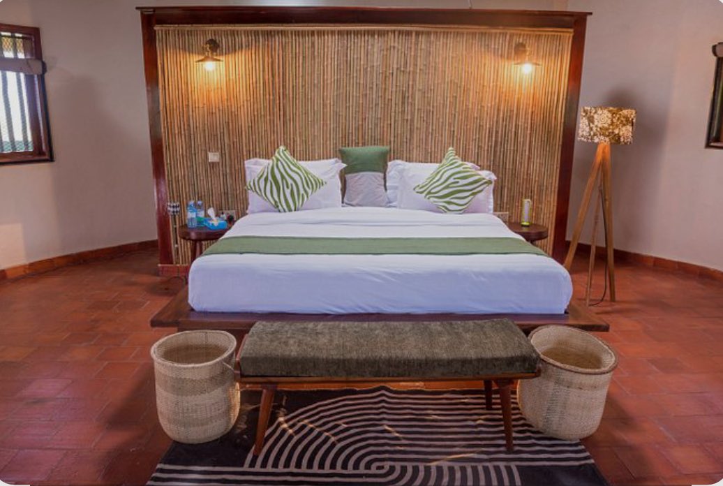 kukirizajoshua5's tweet photo. Escape to Tilenga Safari Lodge โ where comfort meets the wild.
Wake up to breathtaking views, unwind in serene luxury, and experience nature like never before.
#TilengaSafariLodge #ExploreUganda #LuxuryInTheWild #GoldenPosts https://t.co/p1lj220WYM