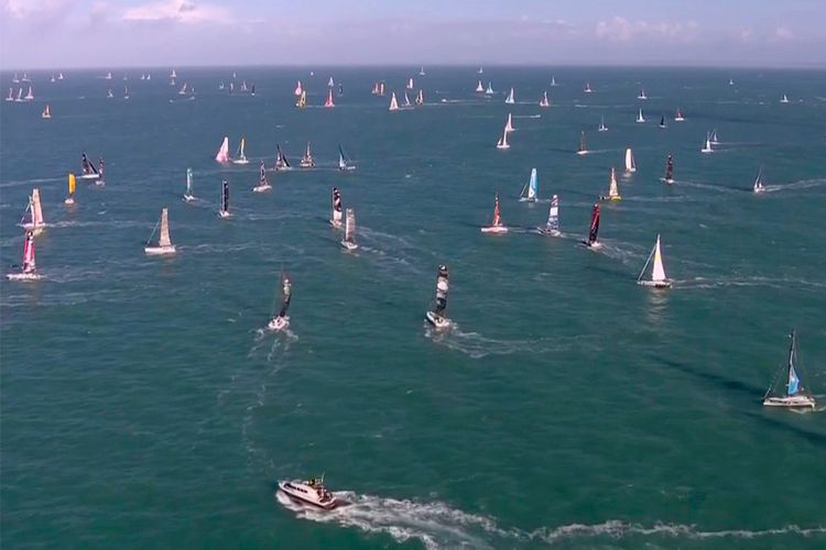 la1ere's tweet photo. ⛵️ Route du Rhum – destination Guadeloupe 2026 : les forces ultramarines en présence

➡️ Neuf Ultramarins, dont sept Guadeloupéens, seront au départ de la Route du Rhum – destination Guadeloupe 2026, le 1er novembre prochain.

📲💻 https://t.co/1NKl0awfs2 https://t.co/ZzxS5VbVyZ