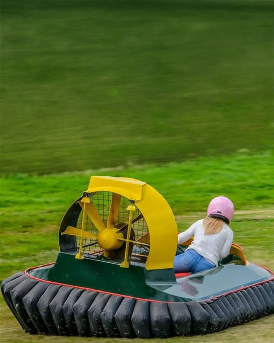 drivingexpdays's tweet image. No wheels.
No grip.
No dignity.
Hovercraft driving - where going in a straight line is more of a suggestion than a plan. drivingexperience.com/driving-experi…
#Hovercraft #Adrenaline #DrivingExperience #Petrolhead #DaysOut