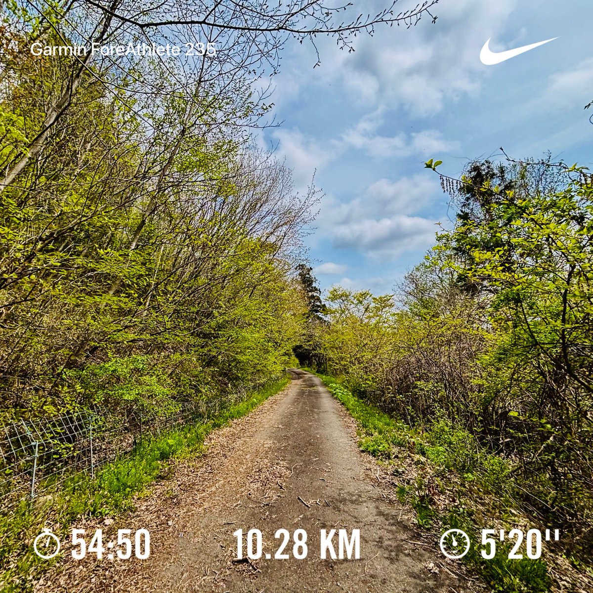 sep_kenken's tweet image. SLOW JOG ✔︎
A slow and steady 10km run.

Workout total＝Run →1870 times

#nike #running #vomero18 #japan #nikerunner #slowjog #走れる事に感謝 #garmin