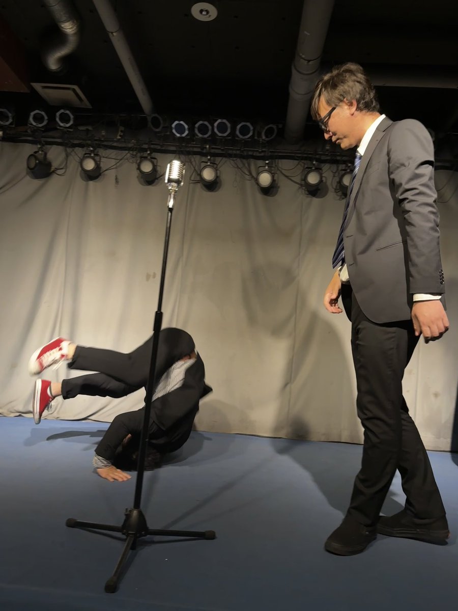 こみこ tweet media
