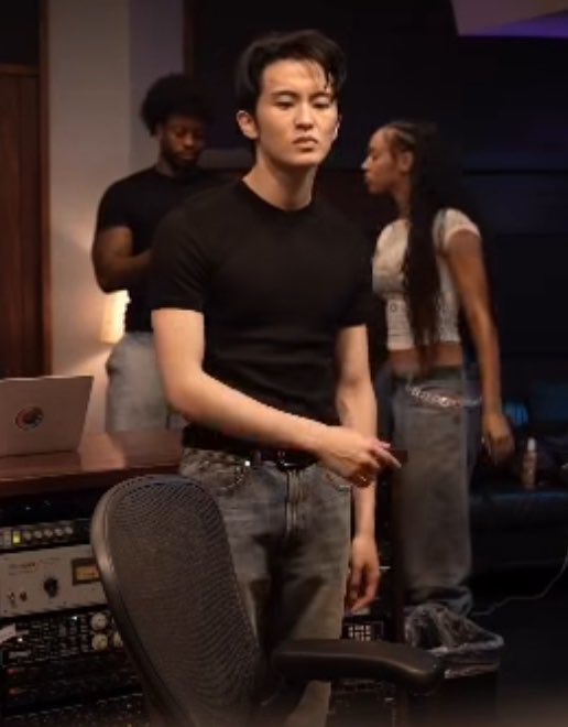 ยอมแล้วครับโบร๋ว ลูกพี่พี่มาแล้วว่ะน้อง