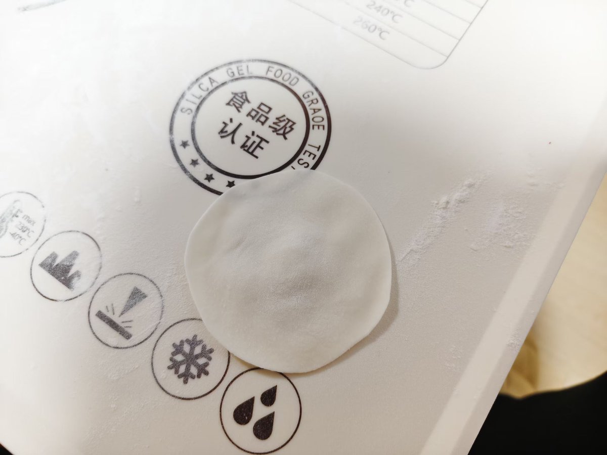 团子(随缘…减肥中…) 脾气不好性格古怪 tweet media