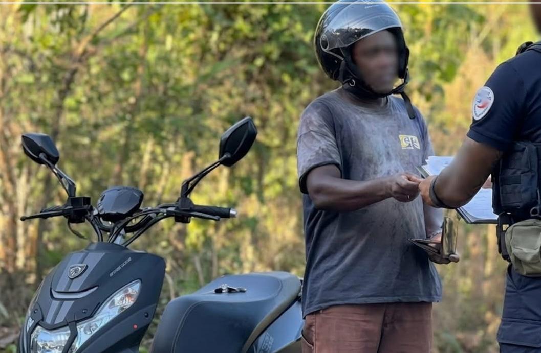 linfokwezi's tweet image. Opération Kingya : contrôles routiers renforcés et nombreuses infractions relevées.
👉 Lire l'article complet ici : linfokwezi.fr/les-autorites-…

#Mayotte #Sécurité #ContrôleRoutier #Kingya #Mamoudzou #Police #Infractions #Transport #Actualités #Prévention