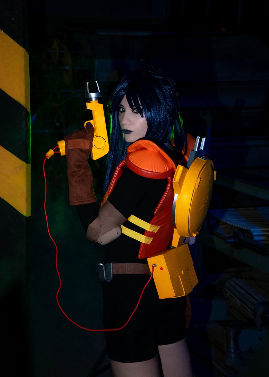 valeriefreshor1's tweet photo. Better hide from me!👻
.
Me as Kylie Griffin👻
.
#extremeghostbusters #extremeghostbusterscosplay #ghostbusterscosplay #kyliegriffin #kyliegriffincosplay https://t.co/uDWnQvhHsY