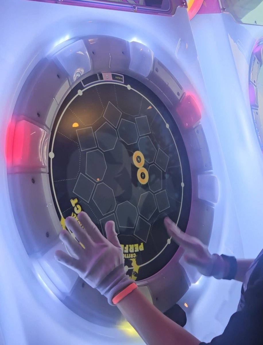 𝕃𝔸𝕐𝔸 tweet media