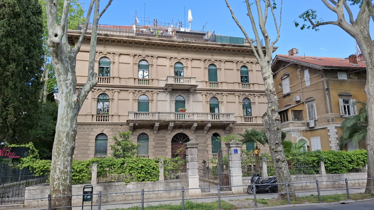 Niccolo Soldo (Fisted By Foucault) tweet media