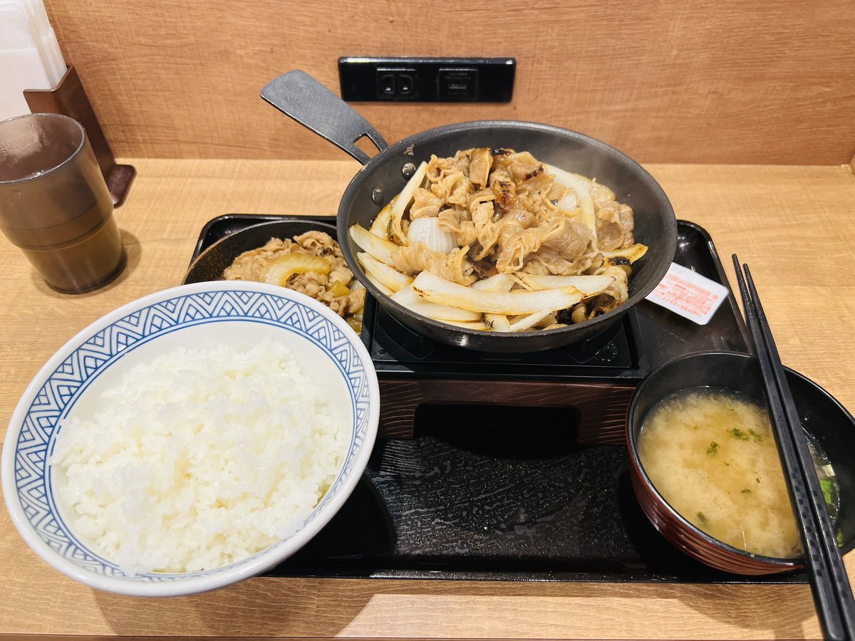 Retakuni's tweet photo. ヤバイこの時間にこれは流石に調子のったか！？
胃もたれしそうw https://t.co/8kneJVyMkI