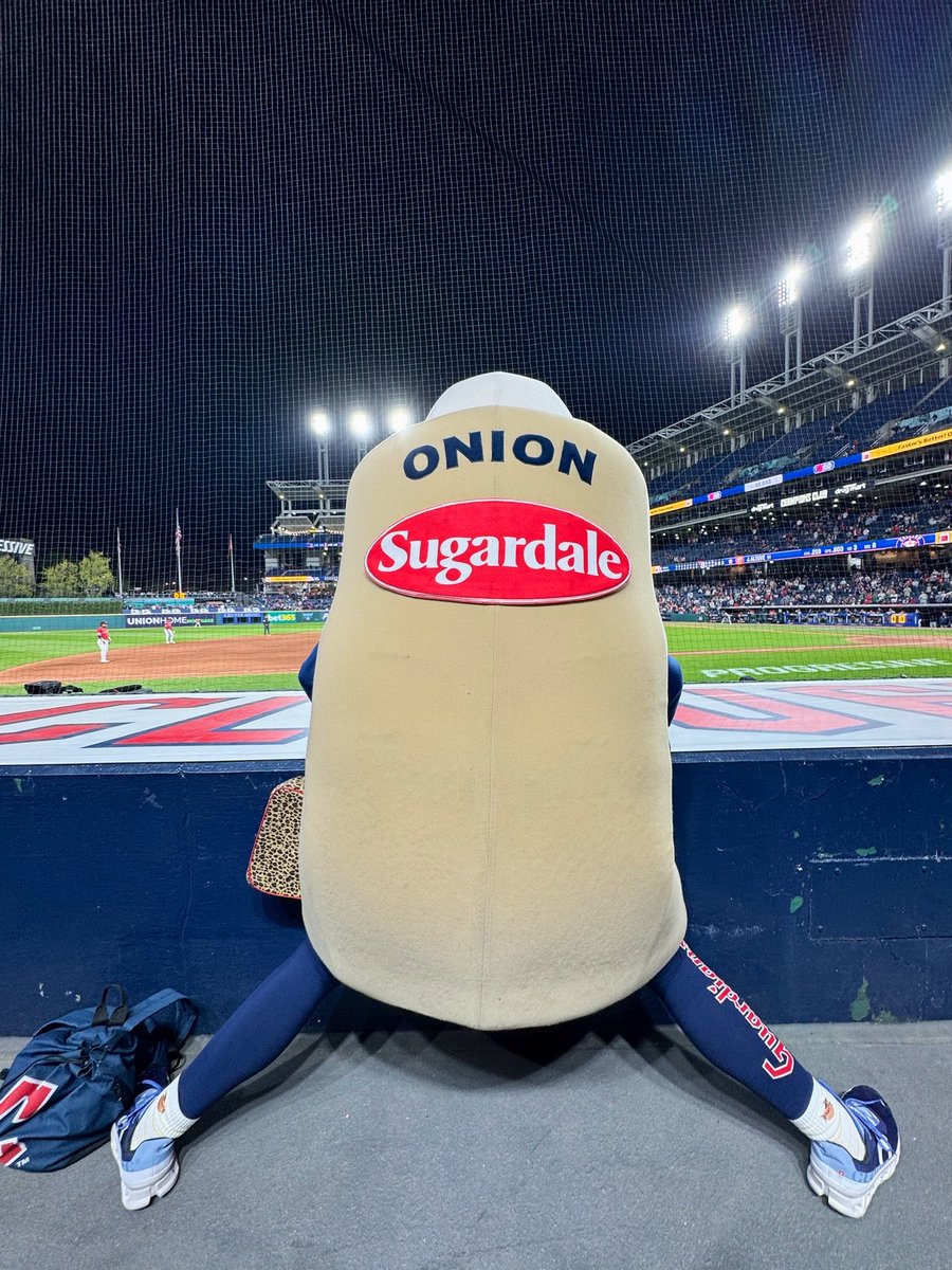 Guardians Hot Dogs tweet media