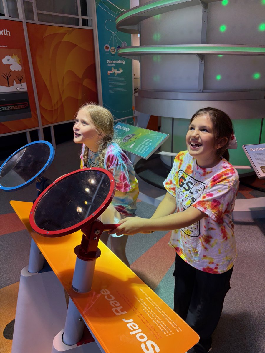 GSLSchoolMem's tweet photo. What a terrific day our Fourth Graders had at Discovery Park of America! Field trips give our students the great opportunity to step outside the classroom and put critical thinking skills to work. They also have a lot of fun! #GSLClassof2030 #lukersforlife @ https://t.co/Cyo5lqBPT6