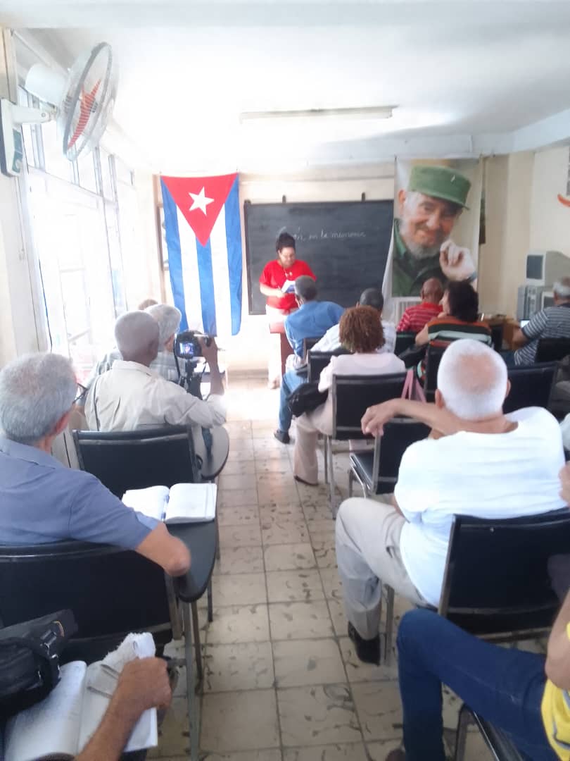 Taller sobre Girón y Fidel , participación activa de escritores ,artistas ,doctores estudiantes,todos rinden homenaje a tan histórico fecha #MatancetosEnVictoria  #Cuba