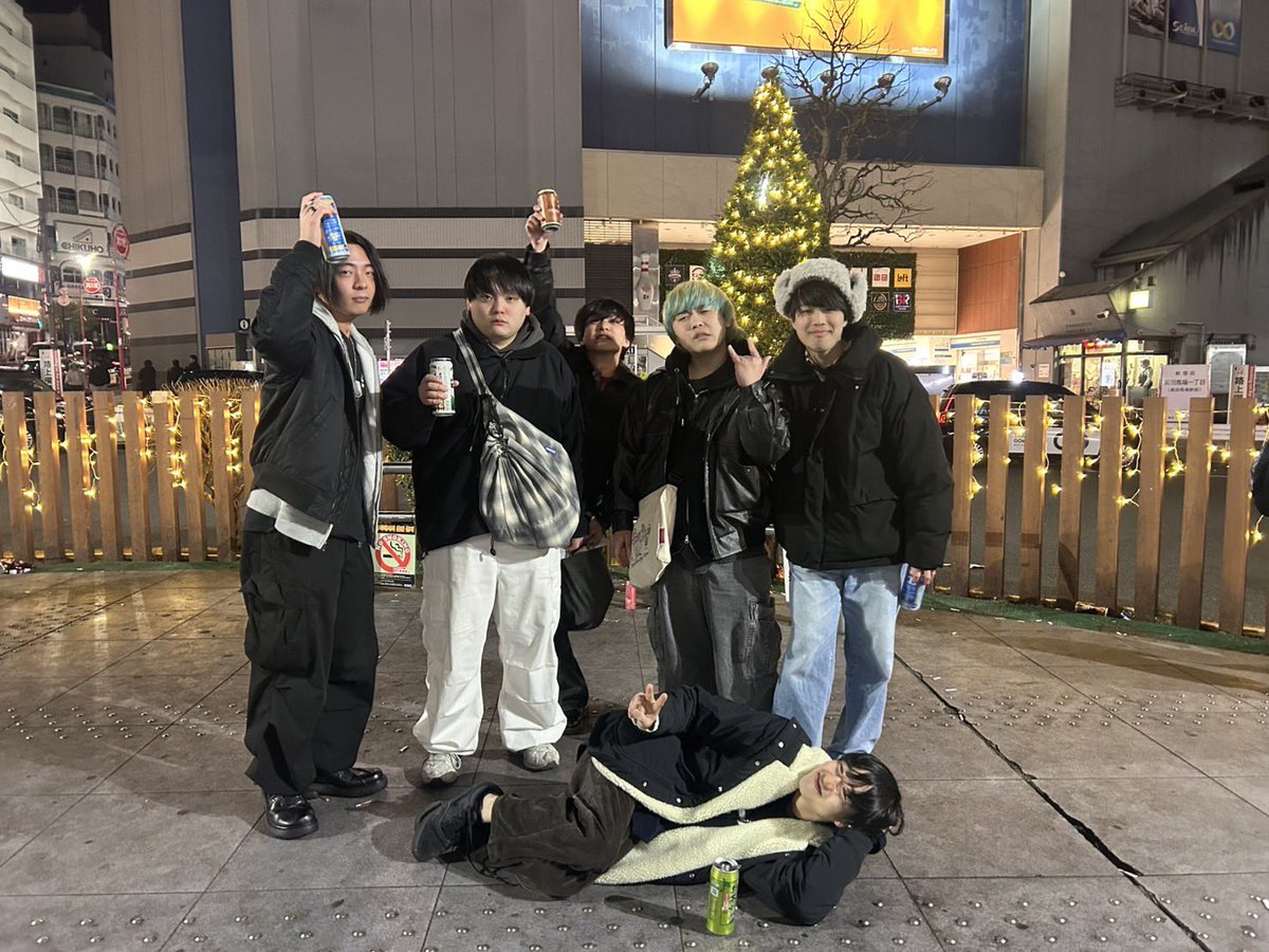 藍色アポロ tweet media