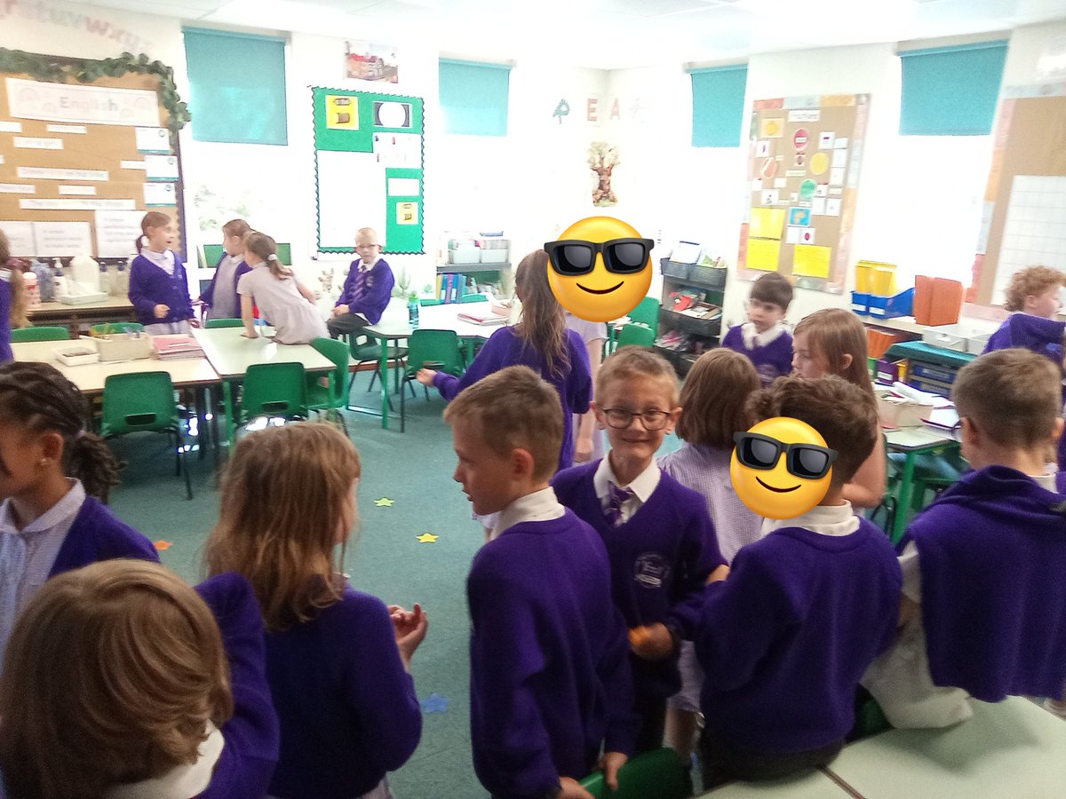 Class2Highpri's tweet photo. #highfieldspshe #highfieldscomputing this afternoon we have been making choices about safe or unsafe websites to use. We had to stand on the right side of the classroom and explain our reasons! https://t.co/i6lzkc0mNI