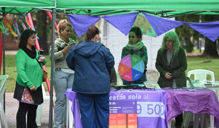 MunicipioGMvd's tweet photo. Ayer en Prado Chico compartimos una jornada de salud y encuentro 💛
Vacunación, actividades recreativas, deporte, propuestas interactivas y pesquisas oculares para promover hábitos saludables en comunidad 🙌
#EsContiGo https://t.co/CX9WJM2fHJ