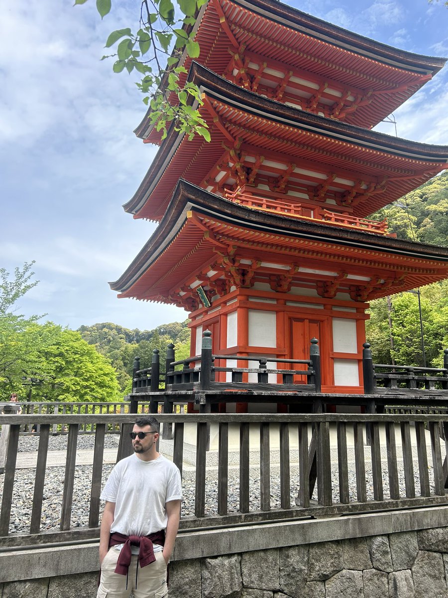 Cuarto día completado: Kyoto me ha enamorado y el museo de Nintendo ha sido genial. 

Se ha terminado el día probando los onsen, menuda maravilla, me he quedado nuevo. Día de 10.