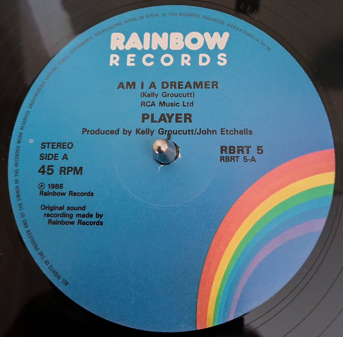elobf_kjs's tweet image. Which of my fellow ELO fans and collectors own a copy of this 12" single? Essentially a remix from Kelly Groucutt's 1982 solo debut and again featuring Mik Kaminski, Player were the precursor to OrKestra ...
#RBRT5 #Player #ELO #KellyGroucutt #MikKaminski #AmIADreamer #OrKestra