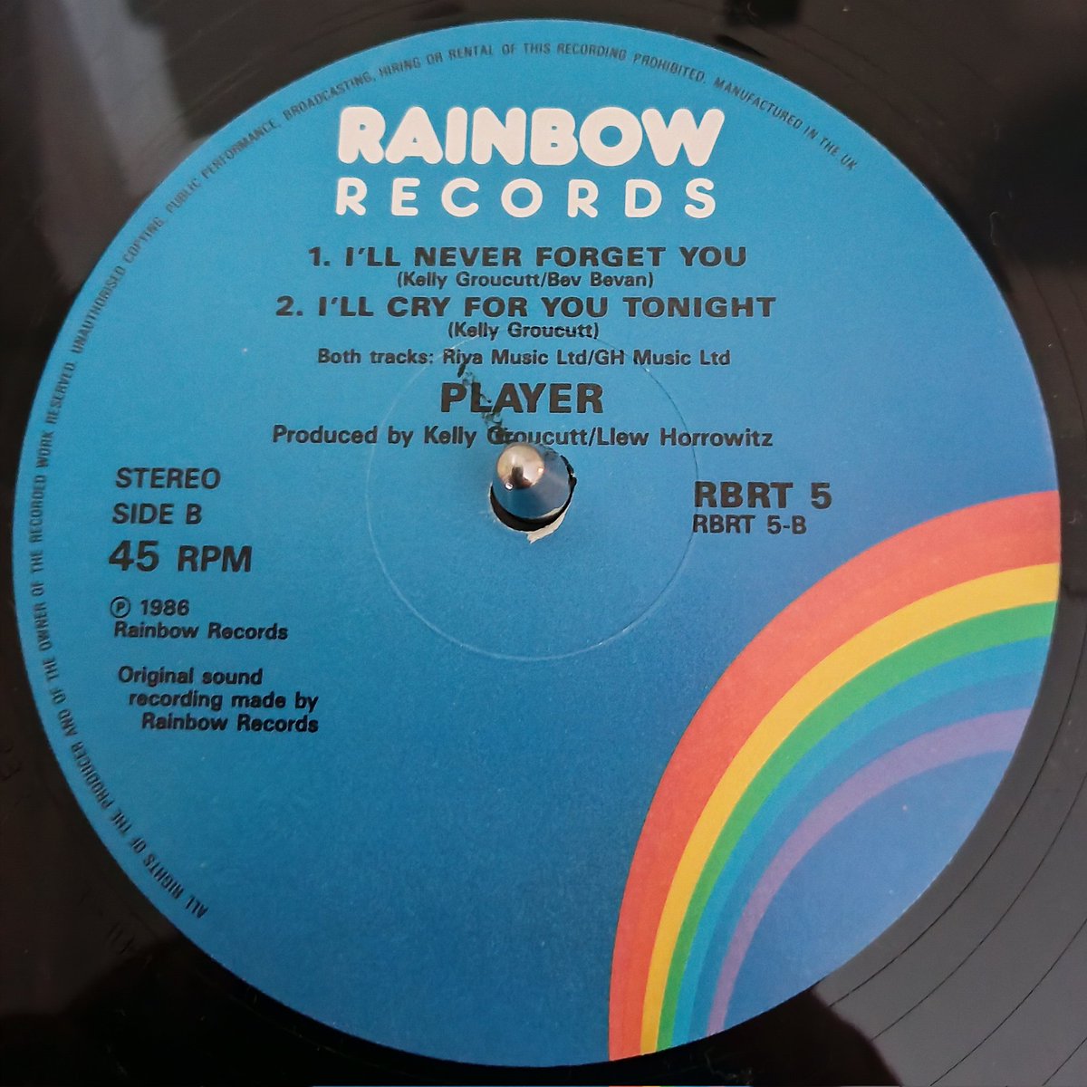 elobf_kjs's tweet image. Which of my fellow ELO fans and collectors own a copy of this 12" single? Essentially a remix from Kelly Groucutt's 1982 solo debut and again featuring Mik Kaminski, Player were the precursor to OrKestra ...
#RBRT5 #Player #ELO #KellyGroucutt #MikKaminski #AmIADreamer #OrKestra