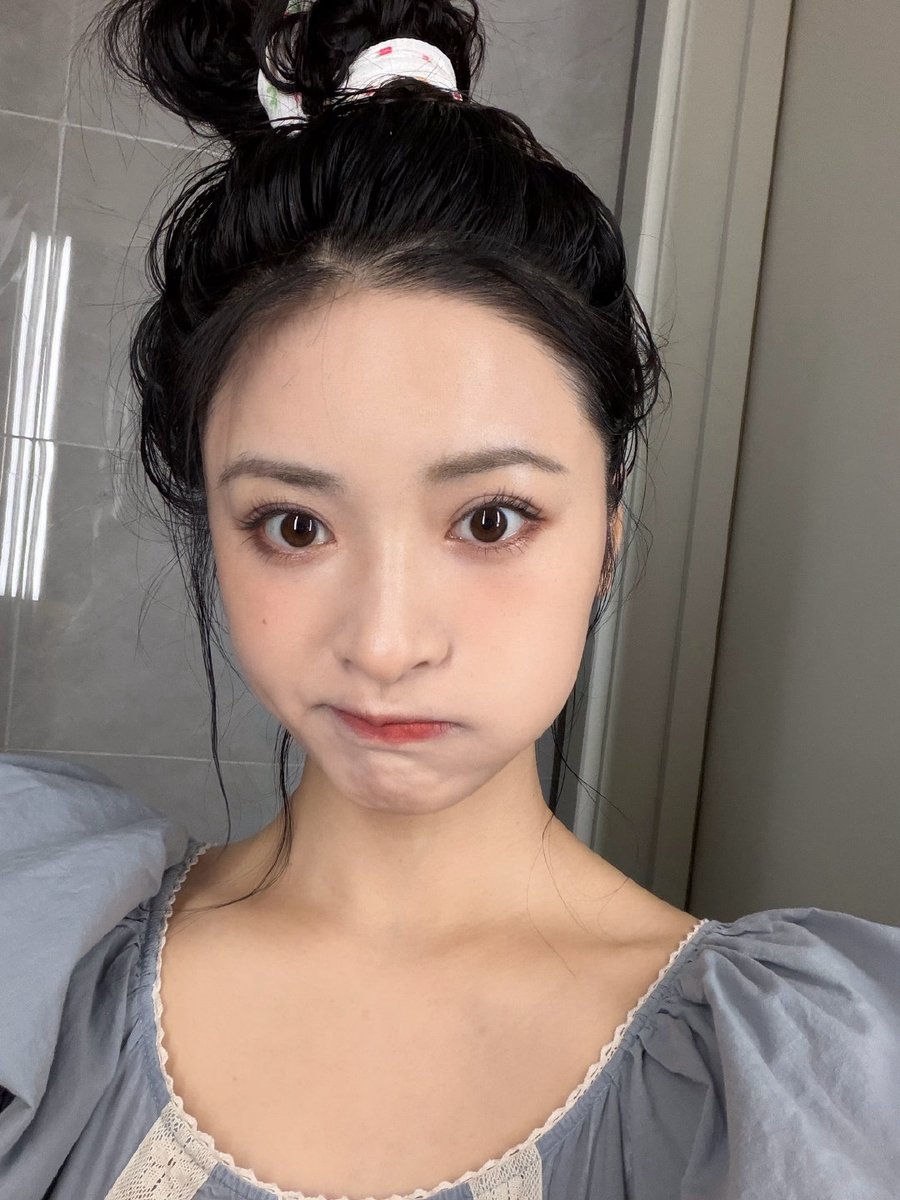 沈月Yue tweet media