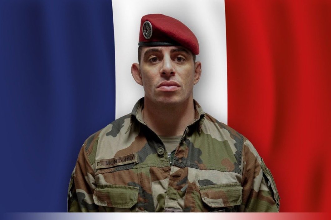 ConstanceLeGrip's tweet image. Hommage à deux des nôtres, tombés dans une embuscade tendue au Liban par le Hezbollah contre la FINUL. Adjudant Florian Montorio et Caporal-chef Anicet Girardin. J'adresse mes pensées émues à leur famille, leurs proches, et à tous leurs frères d'armes.