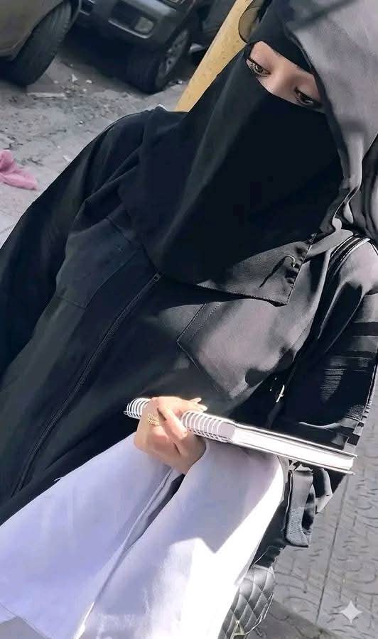 دلوعه بجمالي tweet media