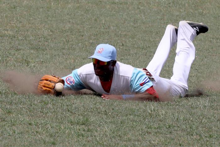 ⚾💪| La Liga Élite ya tiene sus refuerzos.

🗣️ En conferencia de prensa se puntualizaron detalles organizativos y logísticos rumbo al certamen beisbolero.

Ver más información:
acortar.link/YpobUJ