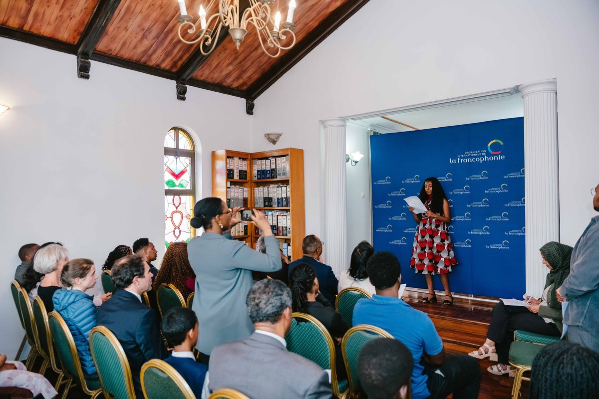 RPUA_OIF's tweet photo. La Représentation de @OIFrancophonie aurpès de l'@_AfricanUnion  a ouvert ses portes pour la cérémonie de remise des prix aux lauréat des concours de dictée et de poésie organisés pendant la semaine de la Francophonie. https://t.co/uRXhUL3EDD