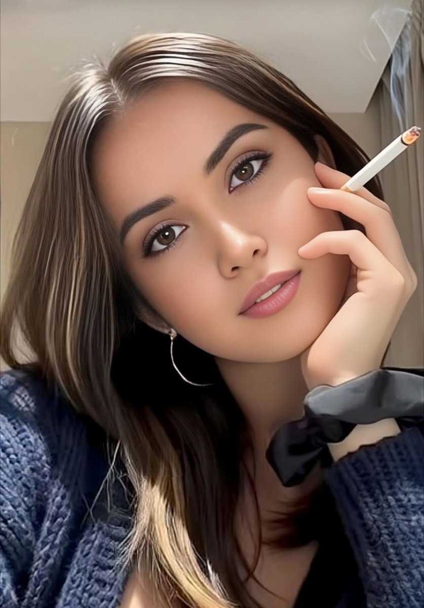 SMFbabes's tweet image. #perfection #sizzling #beauty #naughty #smoker #Vicky