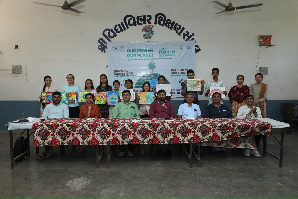 krcscbhavnagar's tweet image. #EarthDay2026 celebrated today in Bhavnagar! 🌍
Young minds showcase creativity and awareness through competitions and discussions on “Our Power, Our Planet.”
Together, we pledge for a greener future. 🌱#SaveEarth

@InfoGujcost @dstGujarat @narottamsahoo @Info_Bhavnagar