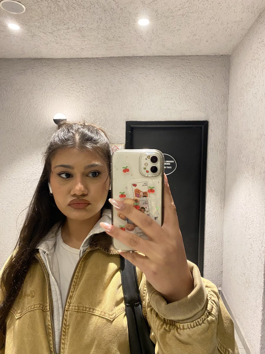 kanadı kırık dinazor tweet media