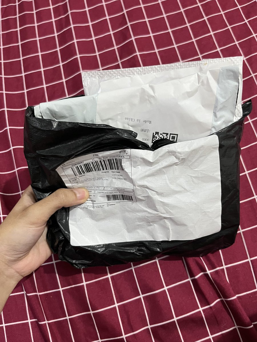 Shannz || Comipara 6 (K19) || CF22 (M-05ab) tweet media