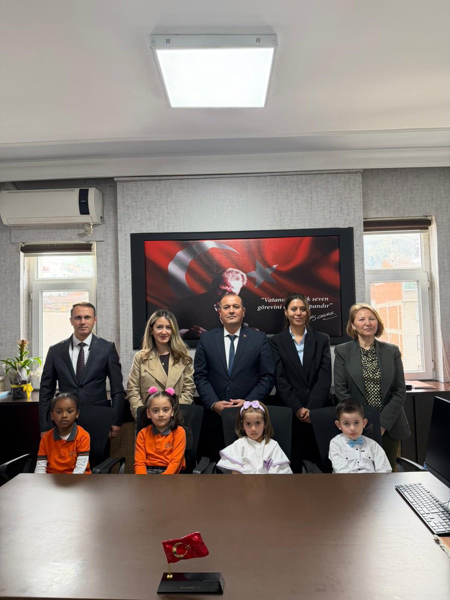 KumruilceMem's tweet photo. 🇹🇷🇹🇷🇹🇷23 Nisan Ulusal Egemenlik ve Çocuk Bayramı’nda Makamı Gerçek ve Gelecek Sahiplerine Teslim Ettik🇹🇷🇹🇷🇹🇷
@Ordu_MEM @mfvargeloglu @mehmetderilmek https://t.co/WBdqvoOB7H