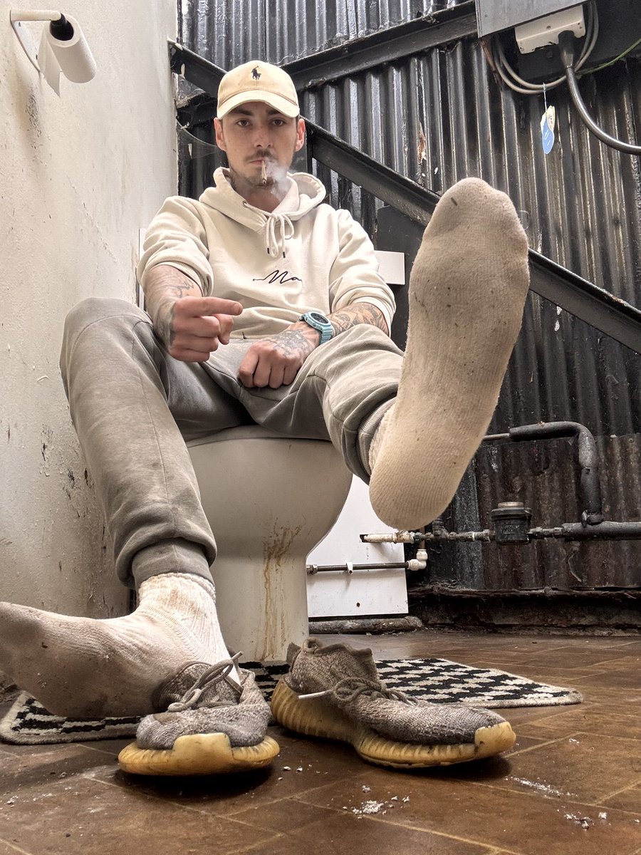 Alpha-Wright🦶🏻👀(bday 7th may )💷💷💷 tweet media