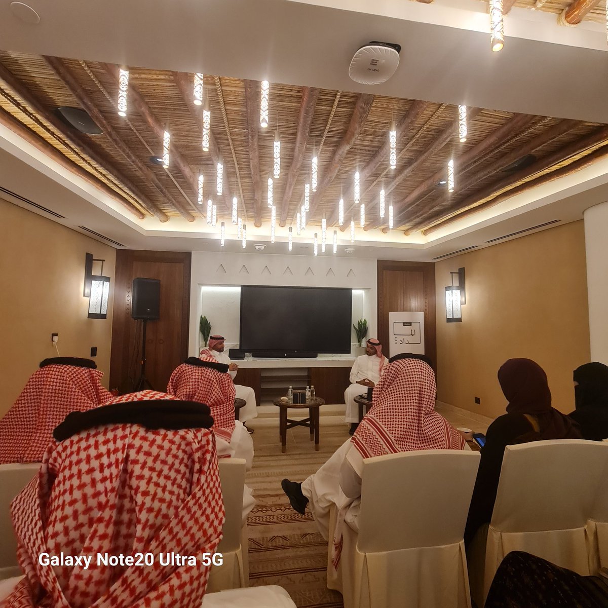 alkarne's tweet photo. #الدرعية

سعدتُ بحضور  أمسية جميلة بعنوان
(دور الإعلام في صناعة الأثر من خلال المحتوى الإبداعي).
 تألق فيها الإعلامي بندر العويمري بإدارة أ. أحمد عبدالقادر...

أ. بندر من القامات الاعلامية التى يتفخر بها الوطن..... شكرا هيئة تطوير الدرعية

@LPTC_MOC
@bandar__W 
@C_A7md 
@DGDA_SA 
@DiriyahSeason