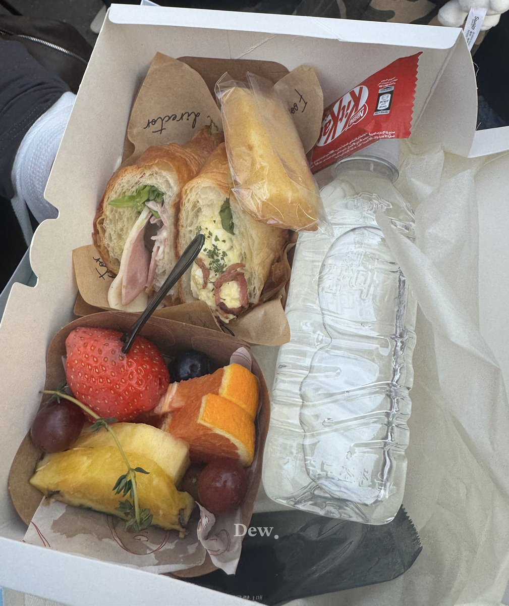 𝐃𝐞𝐰. tweet media