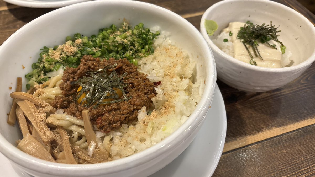 今日はみんなかなたんの誕生日をなか卯で祝っているだろうけど、俺はあえてここを選ぶぜ。