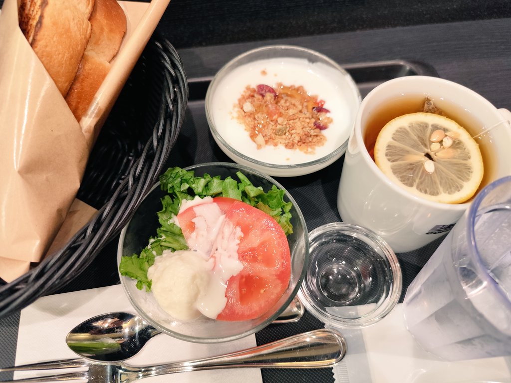 cvb1202's tweet image. #Airデザ
#飯エア
I got up early this morning and had #breakfast at the coffee shop inside the station for the first time in a while 💕
今朝は、早起きして久しぶりに駅内のコーヒーショップでモーニングを💕