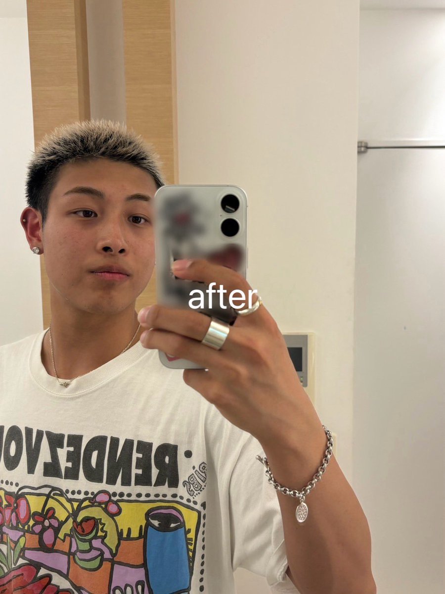 ldh_scream's tweet image. [📖] #スクオフ
𝗙𝗥𝗢𝗠  #SHUNNOSUKE

皆さんこんにちは！！
🔥ROUND.8🔥いよいよ明日になりました‼️

ROUND.8が今シーズン最後の試合となります！
本当に全員気合い満々です🤩

自分はさらに気合いを入れる為に、日焼けマシンへ🌞🌞🌞

before/after
こんがりました！笑