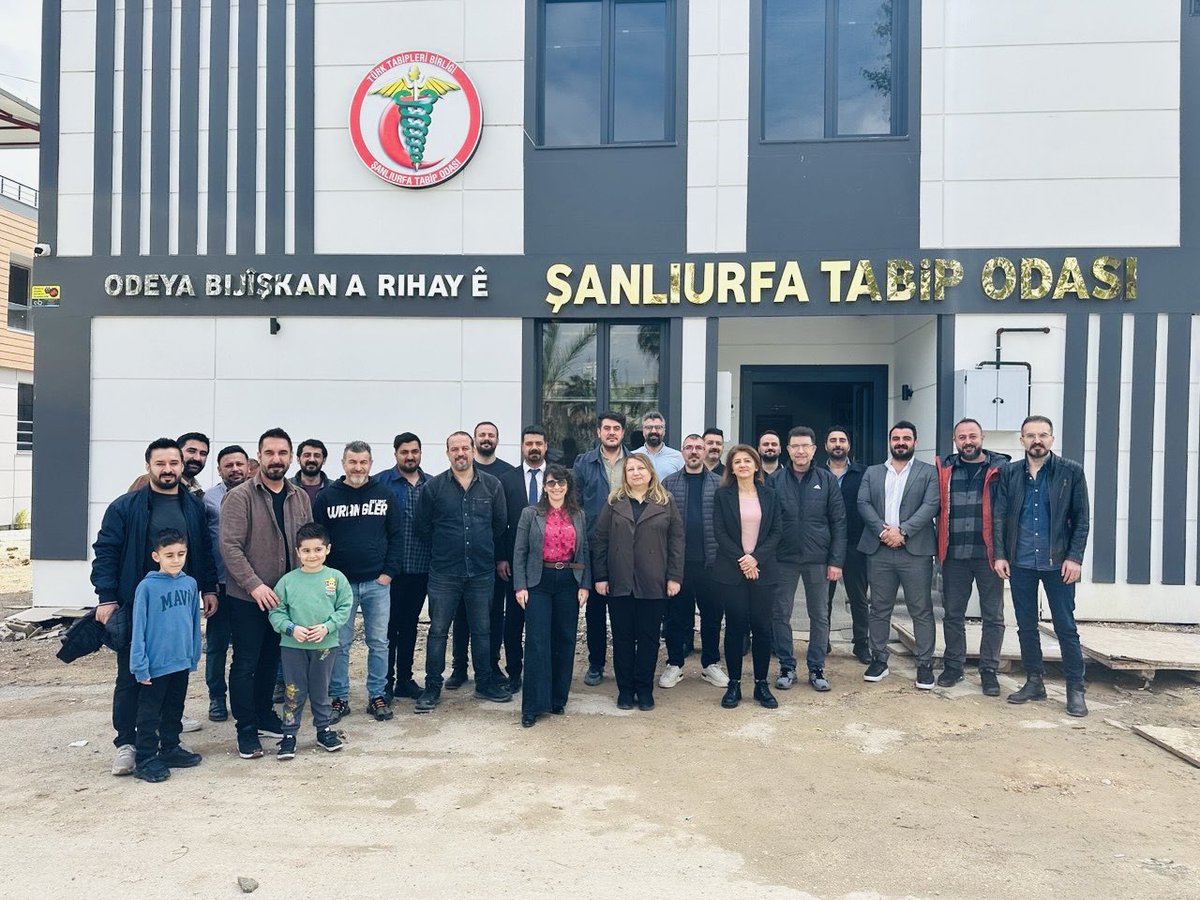 urfatabip's tweet photo. Şanlıurfa Tabip Odası seçimleri 19 Nisan’da gerçekleştirildi. Demokratik Hekim Girişimi’nin tek listesi ile yapılan seçim, yeni oda binasında gerçekleştirildi. 

Yeni dönemde de özlük haklarımız ve halkın sağlık hakkı için çalışmalarımıza devam edeceğiz. Odamız için hayırlı  olmasını dileriz.