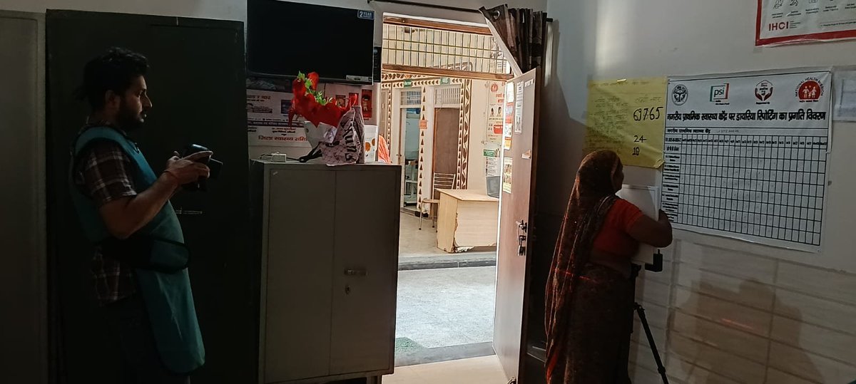 MtrNtep's tweet image. दिनांक 22/06/2026 को #TBMuktBharatAbhiyaan के अंतर्गत #Mathura के हाई रिस्क एरिया (TB Unit Laxmi Nagar) में एक्स-रे स्क्रीनिंग शिविर का आयोजन किया गया, जिसमें वल्नरेबल ग्रुप्स की स्क्रीनिंग कर संभावित #TB मरीजों की शीघ्र पहचान सुनिश्चित की गई। जागरूकता के माध्यम से #EndTB के