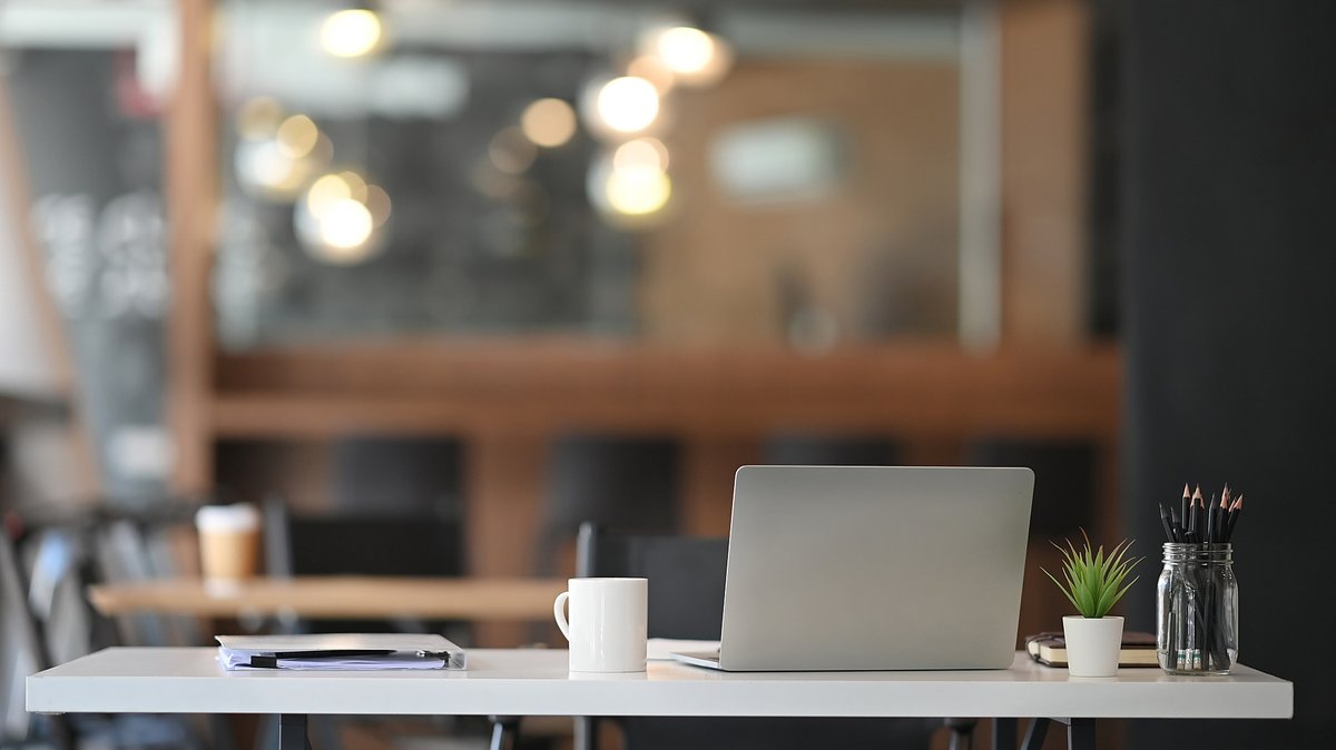 FotiaMarez's tweet image. "Just wrapped up a productive morning—checked off 3 key tasks, brainstormed with the team, and grabbed a quick coffee break. Ready to tackle the afternoon!  #WorkLife #Productivity"