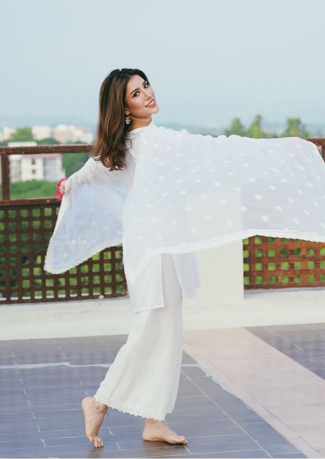 BloodyJokerrrr's tweet photo. Mehwish Hayat latest Pictures, stylish, hot and simple 
#mehwishhayat #pakistanidustry #lollywood #pakistaniactress https://t.co/uF0rzpHupn