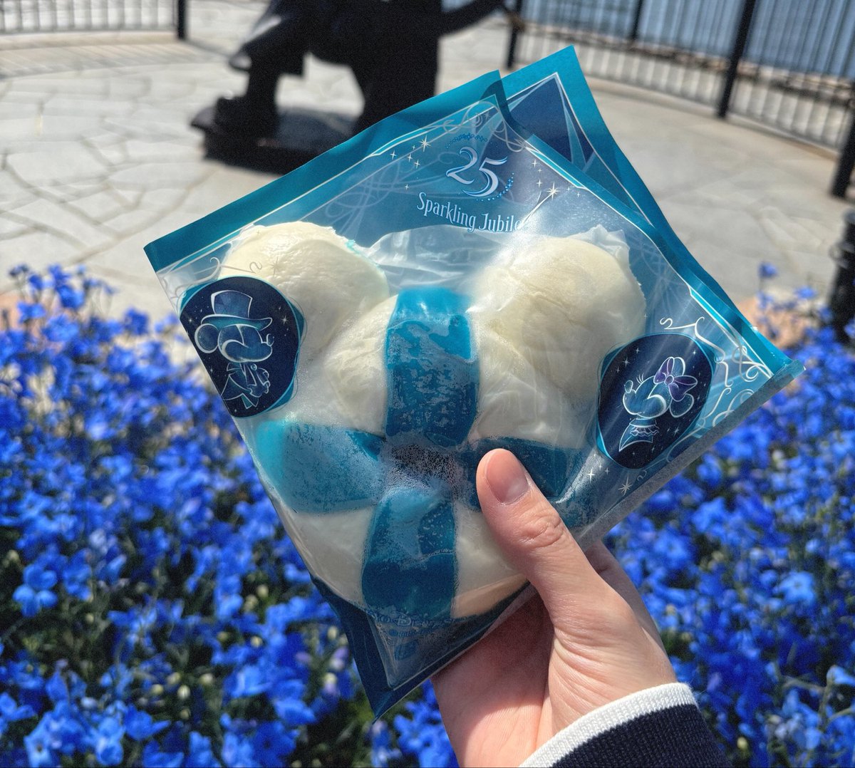 𝑇𝑠𝑢𝑏𝑎𝑘𝑖🎨 tweet media