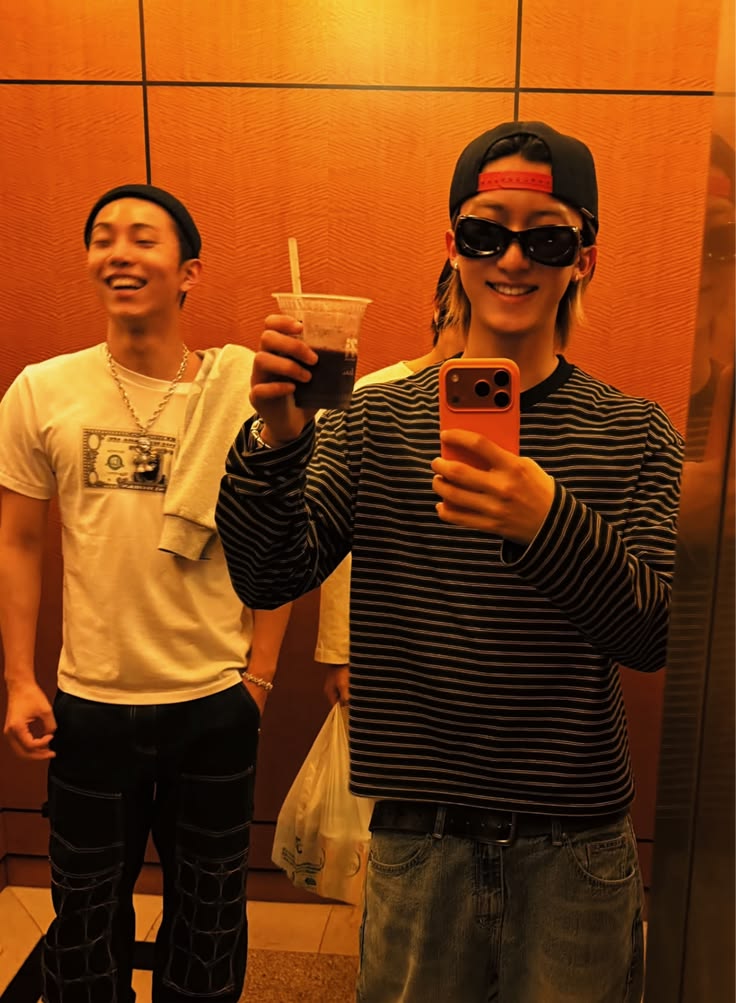 syaa° rulnit yulnak AU📍📌 tweet media