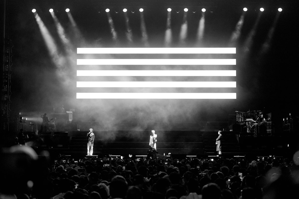 oricon's tweet photo. BIGBANG、20周年に向けて本格始動🎊
💭「より意義のある20周年を作り上げたい」

「b.stage」に公式コミュニティおよびSNSチャンネルを開設

約9年ぶりワールドツアーへ
https://t.co/TceGb4yYPm https://t.co/bmhz5HSnHt