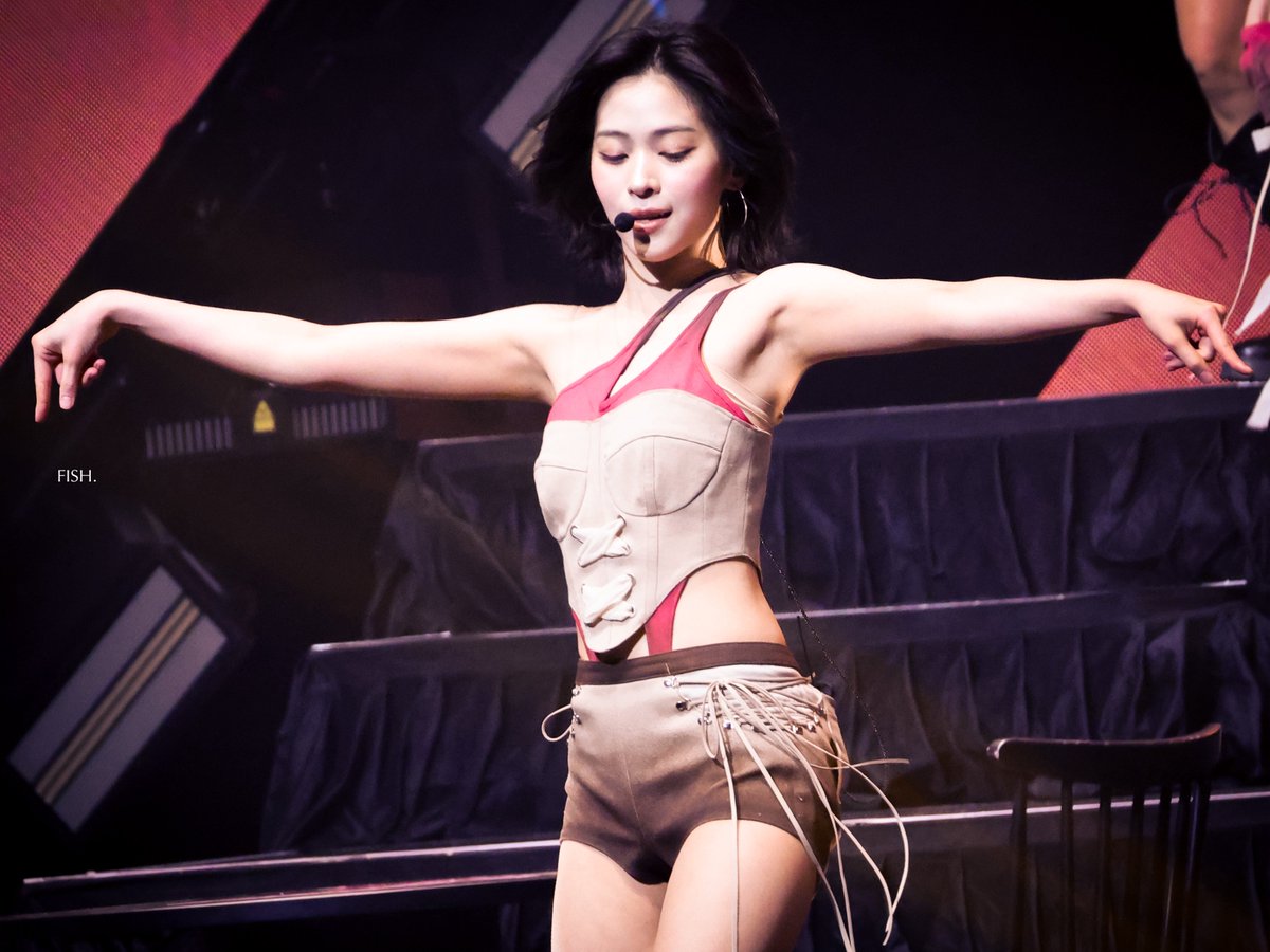 260417 Wild Wild West 🏜️
#류진 #RYUJIN #있지 #ITZY #リュジン